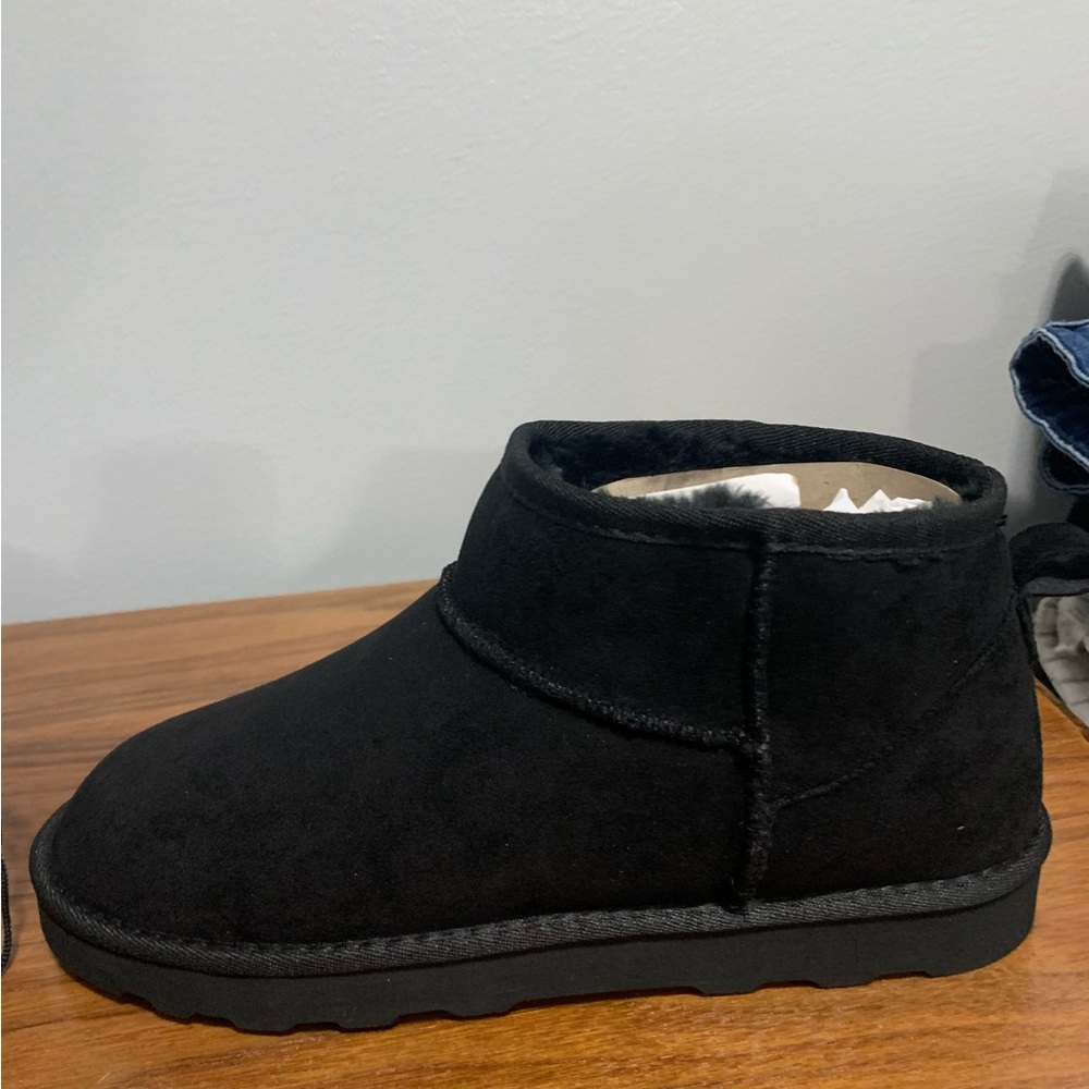 NWT Just Fab Charlee Fuzzies